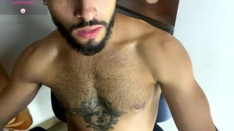 Snapshot of mateobaer_ chatting on 04-22-26, 04:04 Mateo Baer online show from 04-22-26, 04:04