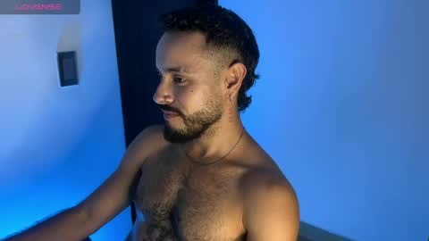 Snapshot of mateobaer_ chatting on 04-26-26, 01:03 Mateo Baer online show from 04-26-26, 01:03