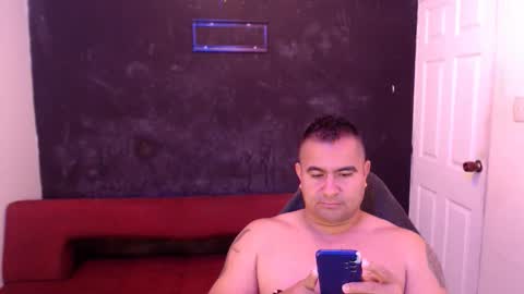 Snapshot of mateosexyhot22 chatting on 06-09-26, 01:01 Mateo online show from 06-09-26, 01:01