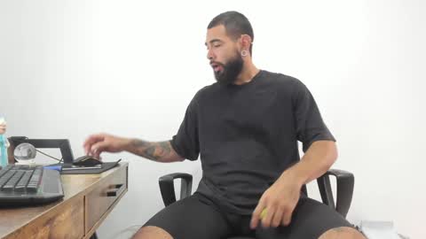 Matheus     online show from 02-08-25, 04:36