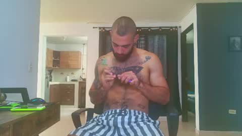 Snapshot of matheusbeard2 chatting on 07-12-26, 05:48 Matheus online show from 07-12-26, 05:48