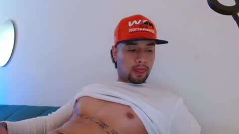 STRURIBE ON INSTAGRAM online show from 02-16-26, 12:45