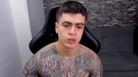Snapshot of mathew_wolf4 chatting on 06-10-26, 05:07 Mathew Independent model online show from 06-10-26, 05:07