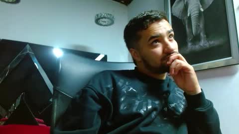 Snapshot of mathews_colton1 chatting on 10-21-25, 11:33 Mathews online show from 10-21-25, 11:33