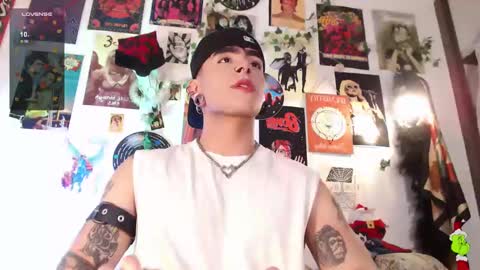 Snapshot of mathewth chatting on 12-30-24, 02:20 Mathew online show from 12-30-24, 02:20