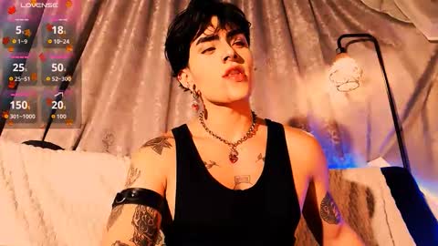 Snapshot of mathewth chatting on 10-24-25, 01:57 Mathew online show from 10-24-25, 01:57