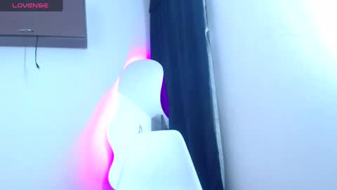 Snapshot of mati0421 chatting on 02-04-25, 06:14 Mati04 online show from 02-04-25, 06:14