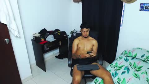 Snapshot of matias_bianco01 chatting on 01-05-25, 10:29 matias online show from 01-05-25, 10:29