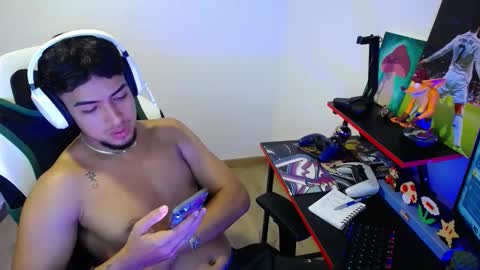 Snapshot of matias_bianco01 chatting on 11-26-25, 03:51 matias online show from 11-26-25, 03:51