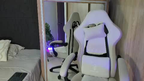 matias_strong1 online show from 07-28-26, 02:13