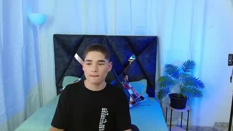 Snapshot of matiii18 chatting on 09-09-25, 02:16 Mati online show from 09-09-25, 02:16