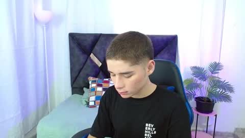 Snapshot of matiii18 chatting on 09-17-25, 01:13 Mati online show from 09-17-25, 01:13