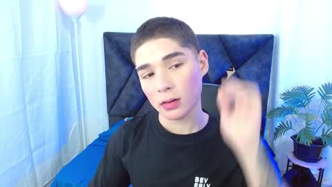 Snapshot of matiii18 chatting on 10-02-25, 01:29 Mati online show from 10-02-25, 01:29