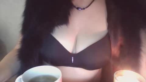 Snapshot of matilda_ua chatting on 10-22-25, 08:52 matilda ua online show from 10-22-25, 08:52