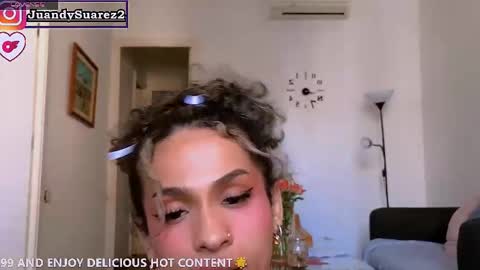 Snapshot of matiu_stonne chatting on 05-24-26, 09:36 Abby Bella online show from 05-24-26, 09:36