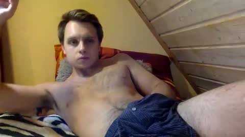 Snapshot of matko1492 chatting on 10-16-25, 04:30 matko1492 online show from 10-16-25, 04:30