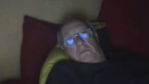 Snapshot of matricule4246 chatting on 12-13-25, 08:04 joyaam79 online show from 12-13-25, 08:04