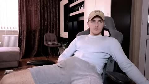 Snapshot of matt_aniston chatting on 02-13-25, 10:23 Matt online show from 02-13-25, 10:23