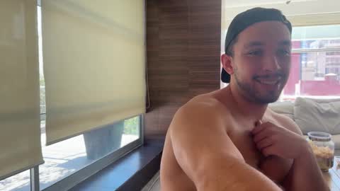 Snapshot of matt_artim chatting on 02-12-25, 06:40 The Matt Leon online show from 02-12-25, 06:40