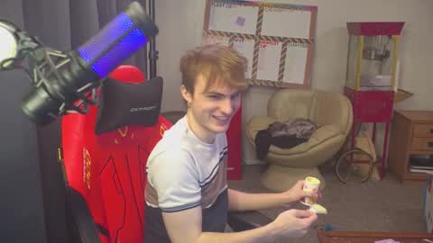 Snapshot of mattcashxxx chatting on 02-26-26, 02:10 Matt Cash online show from 02-26-26, 02:10