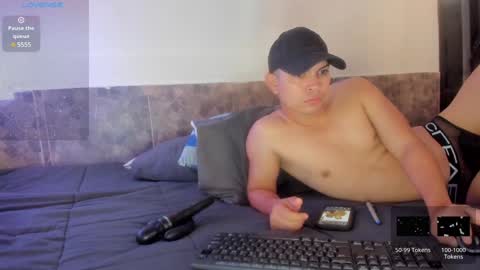 Snapshot of mattcoom chatting on 12-17-24, 12:11 Matt Coom Independent model online show from 12-17-24, 12:11