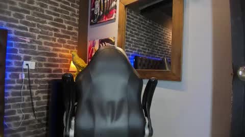 Snapshot of matteosantino chatting on 09-18-25, 08:55 matteosantino online show from 09-18-25, 08:55