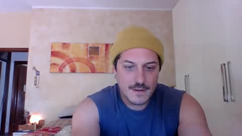 Snapshot of matteushh87 chatting on 10-16-25, 08:26 matteushh87 online show from 10-16-25, 08:26