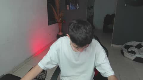 mattias     online show from 02-02-25, 03:43