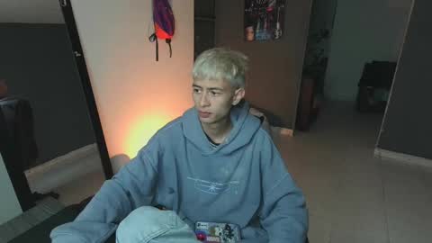 mattias     online show from 03-04-25, 02:17