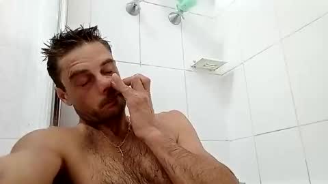 Snapshot of mattlesnake_101 chatting on 04-05-26, 04:37 mattlesnake_101 online show from 04-05-26, 04:37