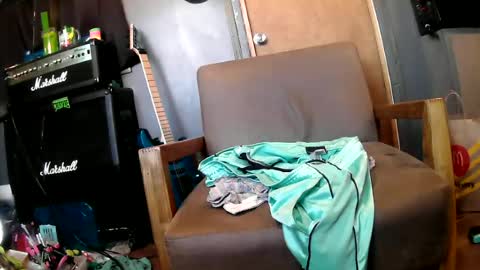 Snapshot of mattskiba89 chatting on 06-25-26, 06:45 mattskiba89 online show from 06-25-26, 06:45
