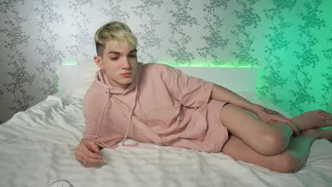 Snapshot of mattyaiden chatting on 02-16-25, 02:10 Matty Aiden online show from 02-16-25, 02:10