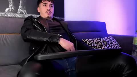 Snapshot of mattytwink69 chatting on 01-19-25, 09:45 Matt online show from 01-19-25, 09:45