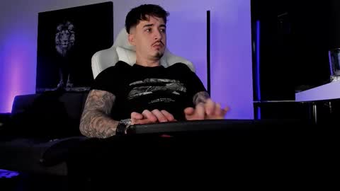 Snapshot of mattytwink69 chatting on 11-07-25, 07:19 Matt online show from 11-07-25, 07:19