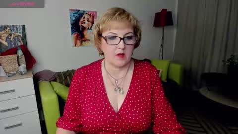 Snapshot of mature_blonde7 chatting on 01-29-25, 03:04 Lana online show from 01-29-25, 03:04