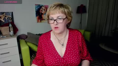 Snapshot of mature_blonde7 chatting on 01-29-25, 06:07 Lana online show from 01-29-25, 06:07