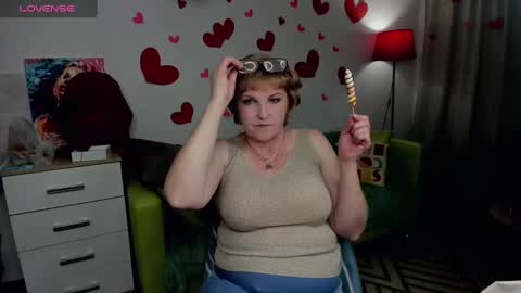 Snapshot of mature_blonde7 chatting on 02-18-25, 03:10 Lana online show from 02-18-25, 03:10