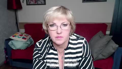 Snapshot of mature_blonde7 chatting on 09-14-25, 08:24 Lana online show from 09-14-25, 08:24