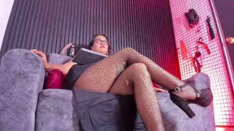 Snapshot of mature_naughty_x chatting on 06-11-26, 02:53 DEBORA online show from 06-11-26, 02:53