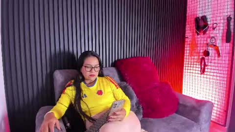 Snapshot of mature_naughty_x chatting on 06-13-26, 03:26 DEBORA online show from 06-13-26, 03:26