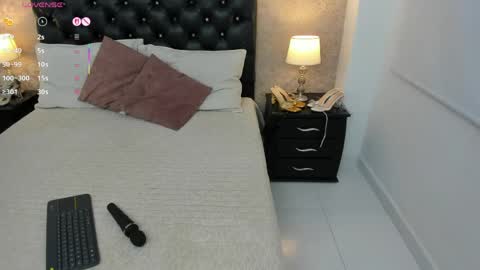 Snapshot of mature_rocio chatting on 06-05-26, 03:46 Rocio online show from 06-05-26, 03:46