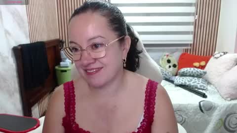Snapshot of mature_wolf chatting on 05-23-26, 05:17 Sonia online show from 05-23-26, 05:17