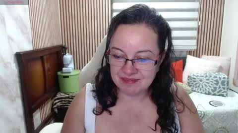 Snapshot of mature_wolf chatting on 06-03-26, 12:02 Sonia online show from 06-03-26, 12:02