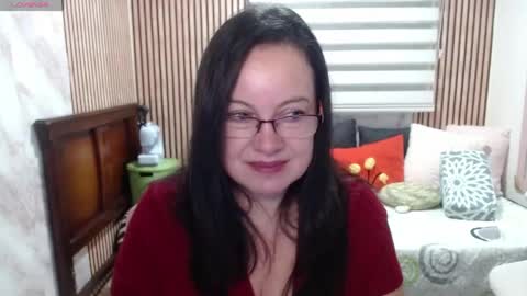 Snapshot of mature_wolf chatting on 06-05-26, 01:06 Sonia online show from 06-05-26, 01:06