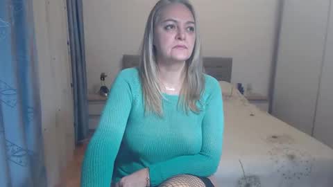 Snapshot of maturediana chatting on 02-22-25, 03:56 maturediana online show from 02-22-25, 03:56