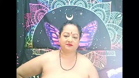 Snapshot of matureindian654u chatting on 08-05-26, 12:19 matureindian654u online show from 08-05-26, 12:19