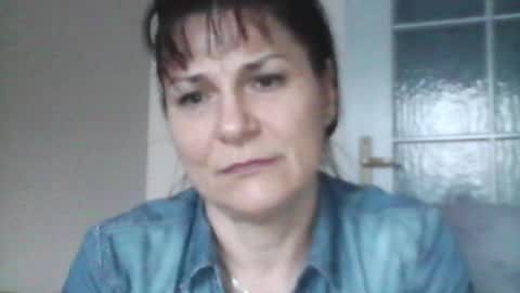 Snapshot of maturemonica chatting on 01-15-26, 02:43 Monica online show from 01-15-26, 02:43