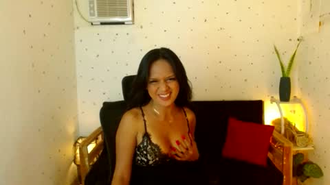 Snapshot of maturity_mommy_intown chatting on 09-14-25, 08:46 maturity_mommy_intown online show from 09-14-25, 08:46