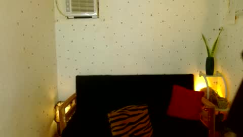 Snapshot of maturity_mommy_intown chatting on 09-15-25, 09:09 maturity_mommy_intown online show from 09-15-25, 09:09