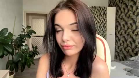 Lina online show from 06-18-26, 04:13